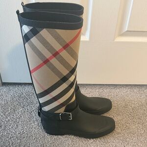 Burberry House Check rain boots